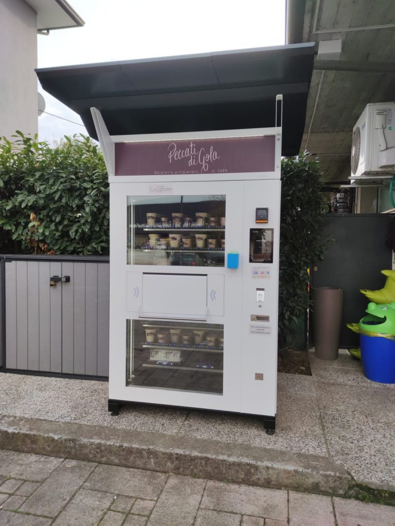 Nuovo distributore automatico di gelato "LILLY"