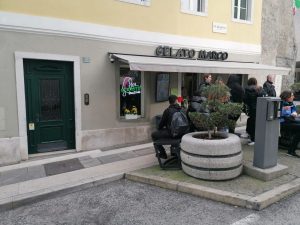 Distributore automatico di gelati a Trieste
